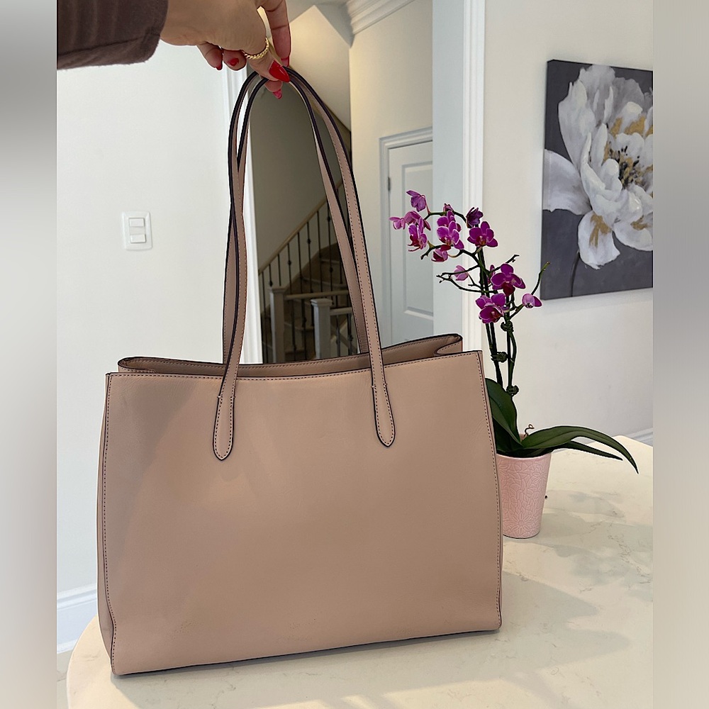 Pink computer bag